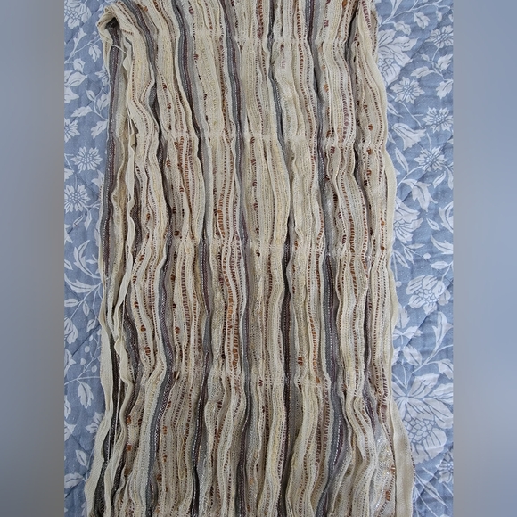 NWT Avenue Beige Scarf - Picture 3 of 8
